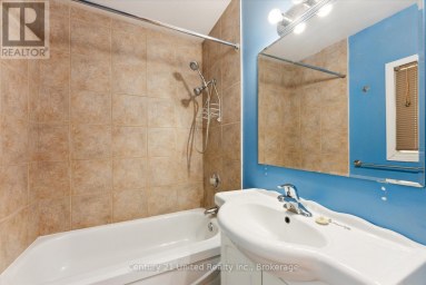 B - 556 EDISON AVENUE Peterborough (Otonabee Ward 1) Ontario photo 12