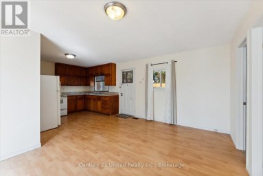 B - 556 EDISON AVENUE Peterborough (Otonabee Ward 1) Ontario photo 6