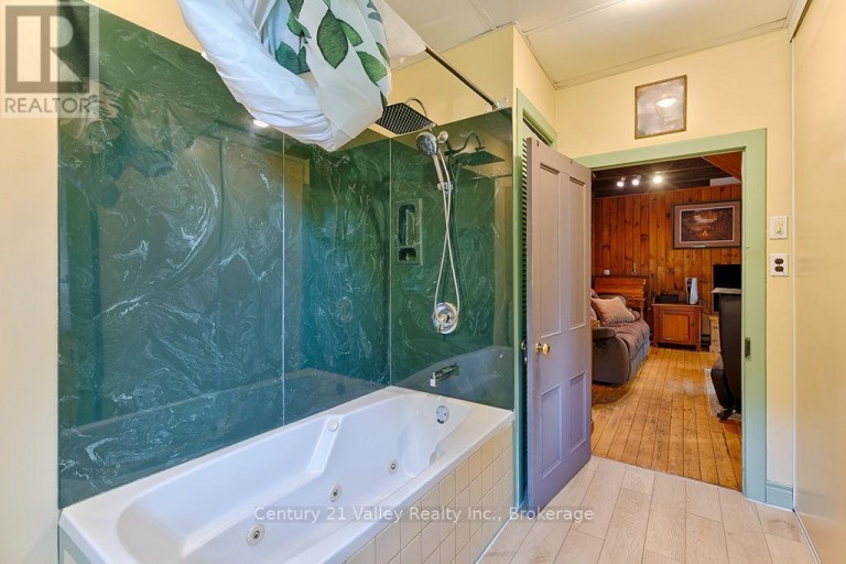 154 MCCAULEY MOUNTAIN ROAD, Bonnechere Valley, Ontario, K0J1M0