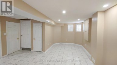 17 SUMMERFIELD CRESCENT Brampton (Brampton West) Ontario photo 10
