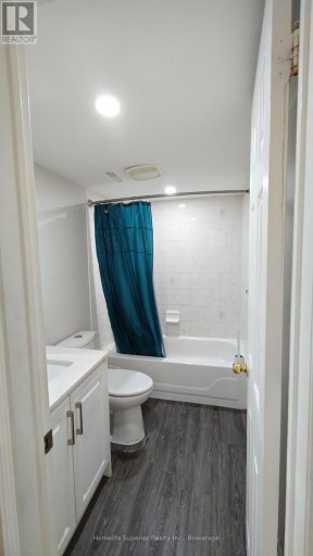 17 SUMMERFIELD CRESCENT, Brampton (Brampton West), Ontario, L6X4K4