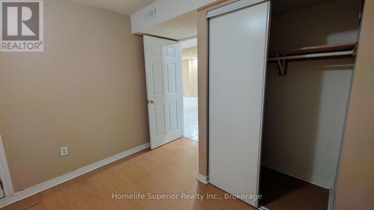 17 SUMMERFIELD CRESCENT, Brampton (Brampton West), Ontario, L6X4K4
