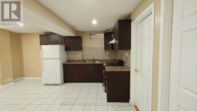 17 SUMMERFIELD CRESCENT Brampton (Brampton West) Ontario photo 5