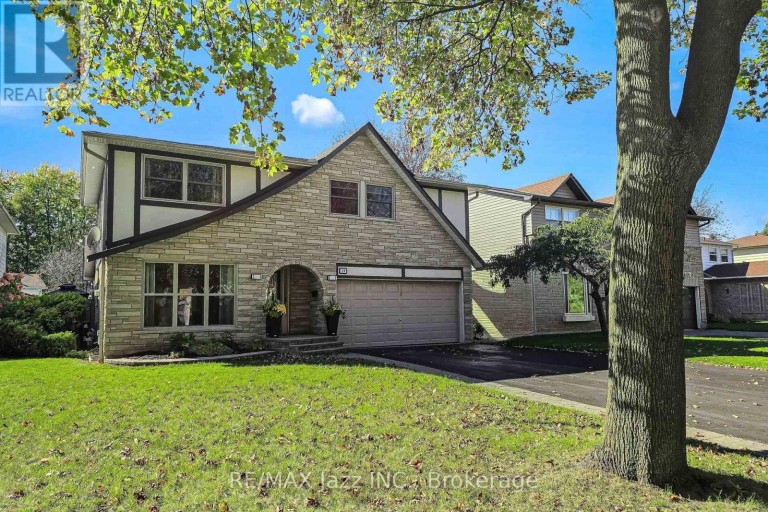 10 TRINITY CRESCENT, Whitby (Pringle Creek), Ontario, L1N6L2