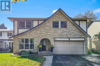 10 TRINITY CRESCENT Whitby (Pringle Creek) Ontario photo 2