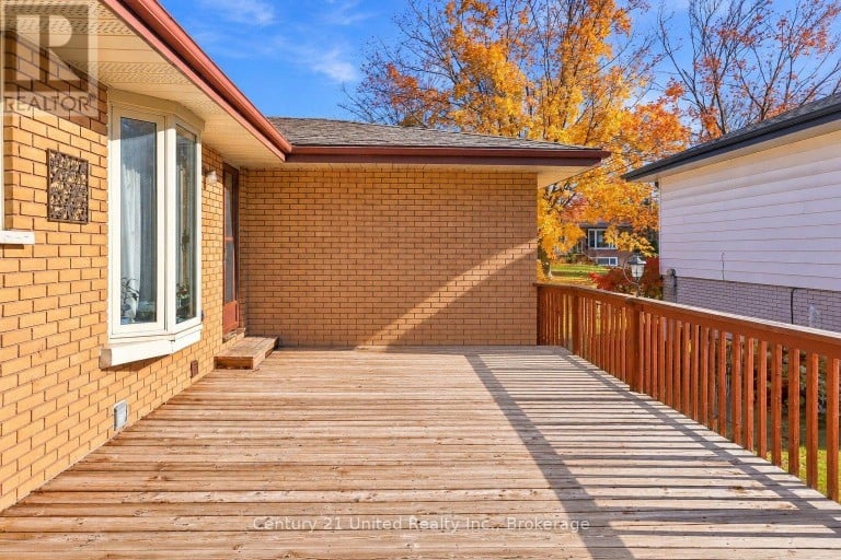 807 HIGHLAND COURT, Peterborough (Northcrest Ward 5), Ontario, K9H5K1