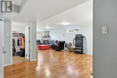 807 HIGHLAND COURT Peterborough (Northcrest Ward 5) Ontario photo 27