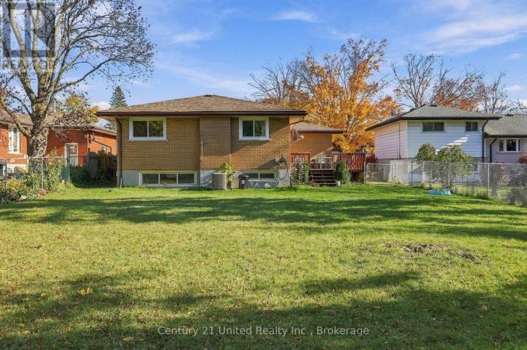 807 HIGHLAND COURT, Peterborough (Northcrest Ward 5), Ontario, K9H5K1