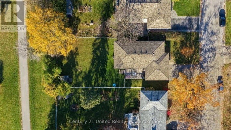 807 HIGHLAND COURT, Peterborough (Northcrest Ward 5), Ontario, K9H5K1