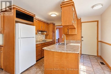 807 HIGHLAND COURT Peterborough (Northcrest Ward 5) Ontario photo 9
