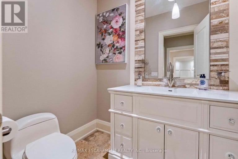 2209 PINENEEDLE ROW, Mississauga (Erindale), Ontario, L5C1V4