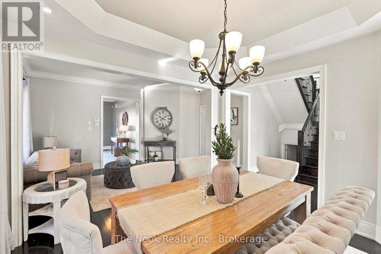 39 SERENE COURT, Whitby (Rolling Acres), Ontario, L1R0L6