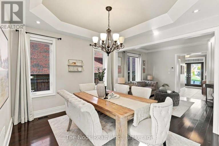 39 SERENE COURT, Whitby (Rolling Acres), Ontario, L1R0L6