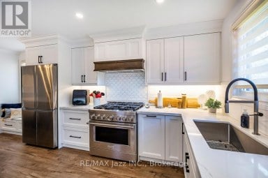 29 HAROLD STREET Whitby (Blue Grass Meadows) Ontario photo 18