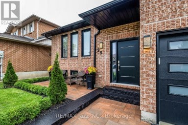 29 HAROLD STREET Whitby (Blue Grass Meadows) Ontario photo 4