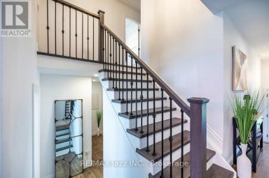 29 HAROLD STREET Whitby (Blue Grass Meadows) Ontario photo 7