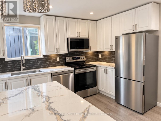 19 KELVIN AVENUE, Toronto (East End-Danforth), Ontario, M4C5C7