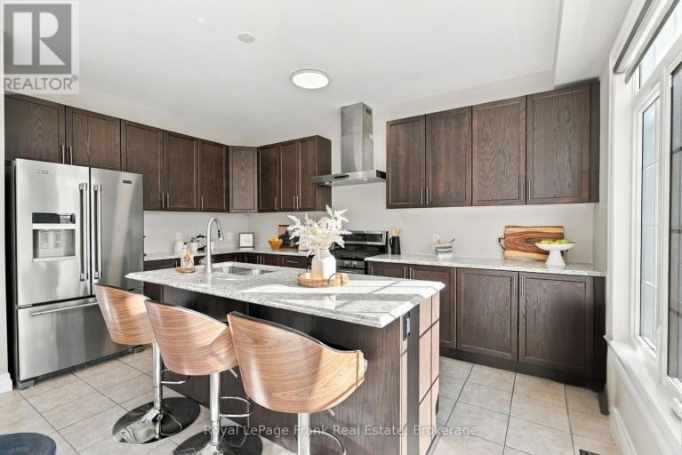90 TOWNLINE ROAD S, Oshawa (Donevan), Ontario, L1K1B1