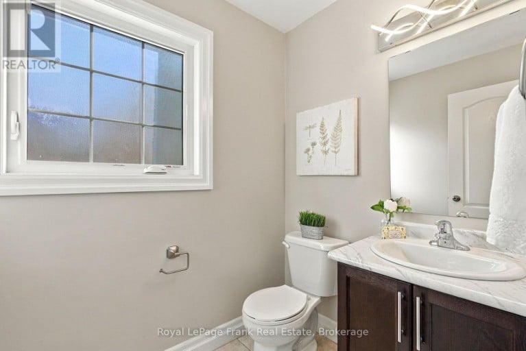 90 TOWNLINE ROAD S, Oshawa (Donevan), Ontario, L1K1B1
