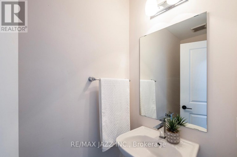 74 AMBEREEN PLACE, Clarington (Bowmanville), Ontario, L1C7H5