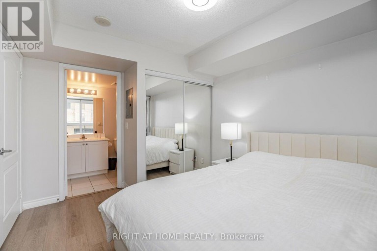2109 - 4090 LIVING ARTS DRIVE, Mississauga (City Centre), Ontario, L5B4M8