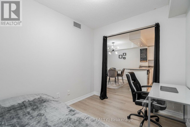 2109 - 4090 LIVING ARTS DRIVE, Mississauga (City Centre), Ontario, L5B4M8