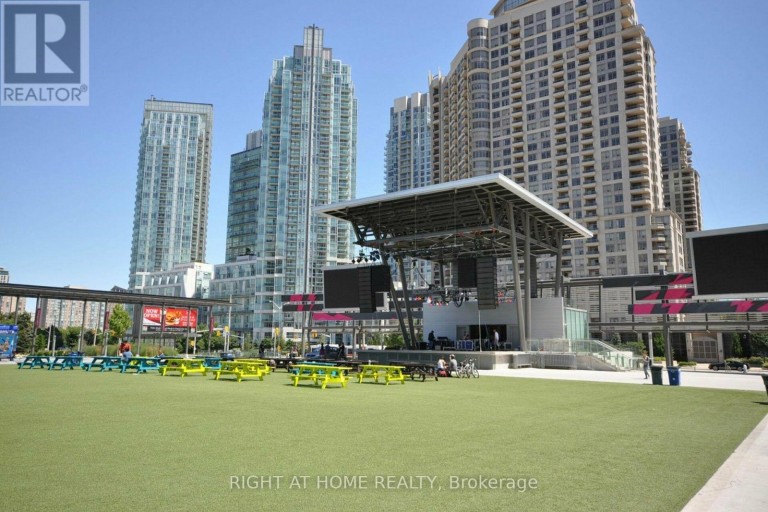 2109 - 4090 LIVING ARTS DRIVE, Mississauga (City Centre), Ontario, L5B4M8