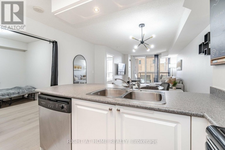 2109 - 4090 LIVING ARTS DRIVE, Mississauga (City Centre), Ontario, L5B4M8