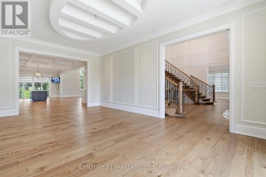 12 HOLLYWOOD CRESCENT King (Nobleton) Ontario photo 9
