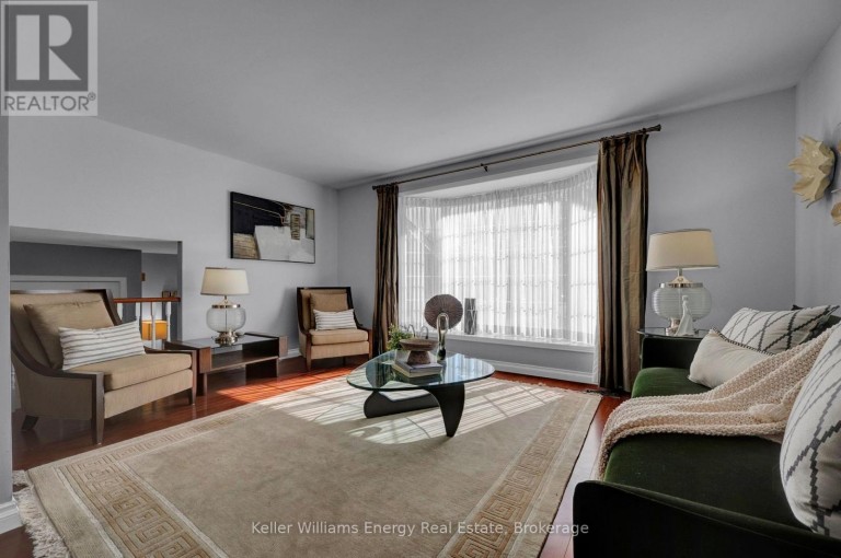 830 SAINT ANNE COURT, Oshawa (Northglen), Ontario, L1J7N1