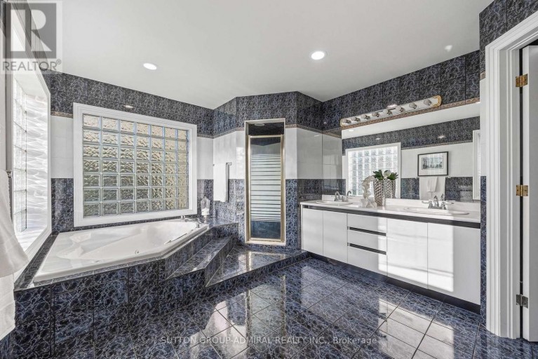 248 HADDINGTON AVENUE, Toronto (Bedford Park-Nortown), Ontario, M5M2P9
