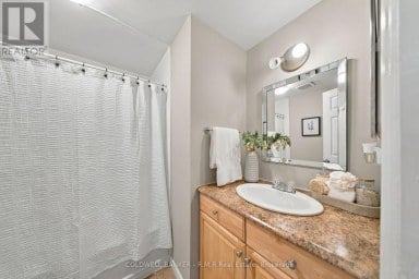 152 LONDONDERRY STREET Oshawa (Vanier) Ontario photo 17