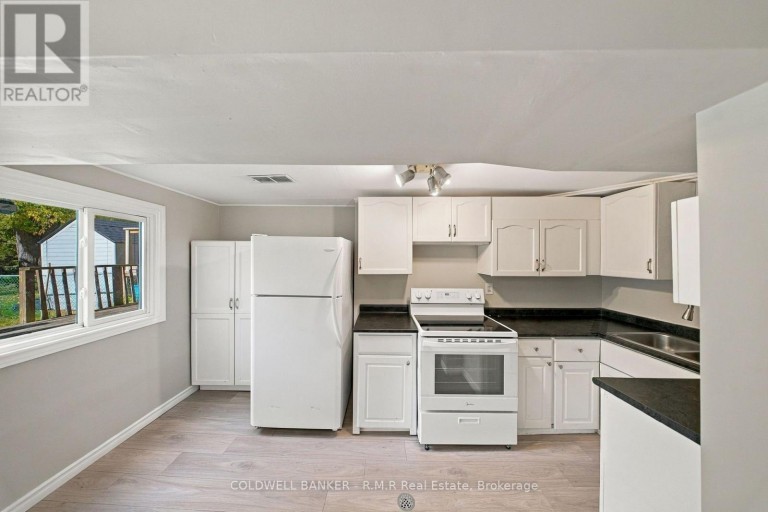152 LONDONDERRY STREET, Oshawa (Vanier), Ontario, L1J6Z3