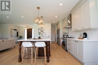 46 ALMEARA DRIVE Otonabee-South Monaghan Ontario photo 14