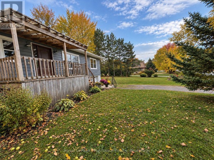 1455 COUNTY RD 3, Prince Edward County (Ameliasburg Ward), Ontario, K0K1L0