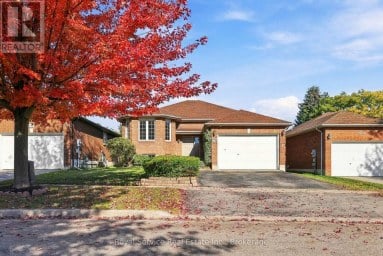 432 DUFFY STREET Cobourg Ontario photo 2