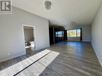 1135 RAVENSHOE ROAD S East Gwillimbury (Queensville) Ontario photo 14