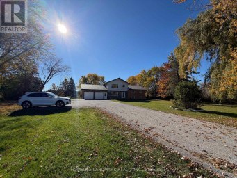 1135 RAVENSHOE ROAD S East Gwillimbury (Queensville) Ontario photo 2
