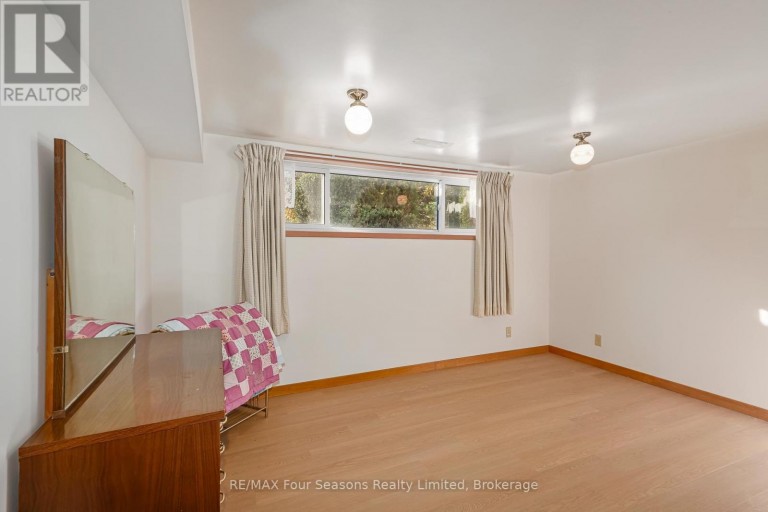 26 LOCKE AVENUE, Clearview (Stayner), Ontario, L0M1S0