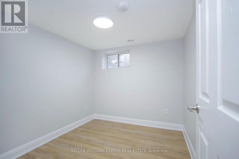 LOWER - 574 OLIVE AVENUE, Oshawa (Donevan), Ontario, L1H2R3
