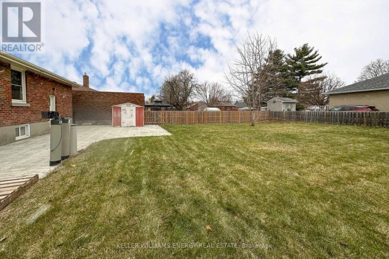 LOWER - 574 OLIVE AVENUE, Oshawa (Donevan), Ontario, L1H2R3