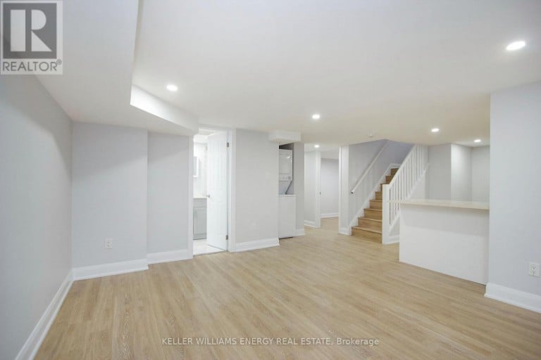 LOWER - 574 OLIVE AVENUE, Oshawa (Donevan), Ontario, L1H2R3