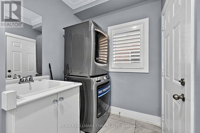 35 TYNDALL DRIVE, Bradford West Gwillimbury (Bradford), Ontario, L3Z4G6