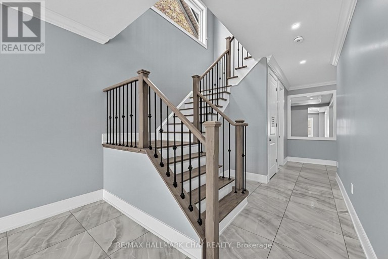 35 TYNDALL DRIVE, Bradford West Gwillimbury (Bradford), Ontario, L3Z4G6