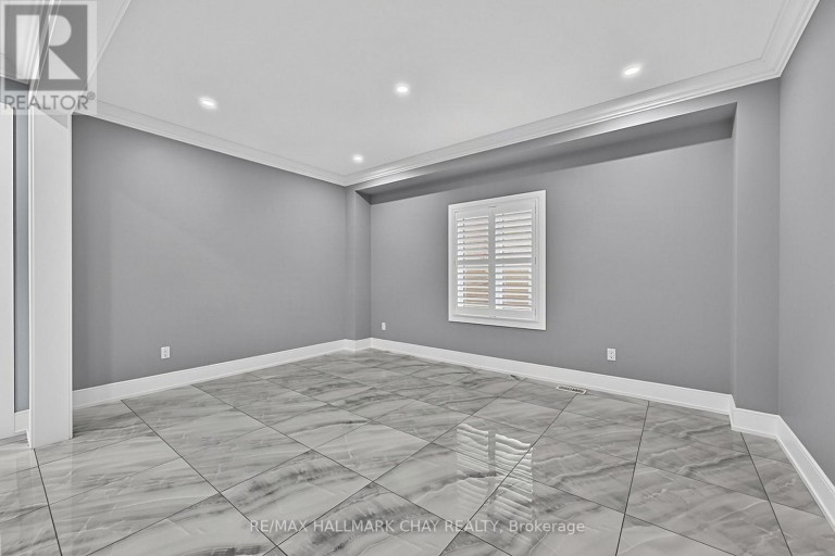 35 TYNDALL DRIVE, Bradford West Gwillimbury (Bradford), Ontario, L3Z4G6