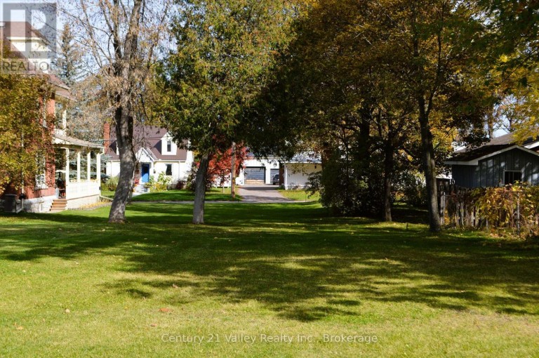 22 LORNE STREET N, Renfrew, Ontario, K7V1K9