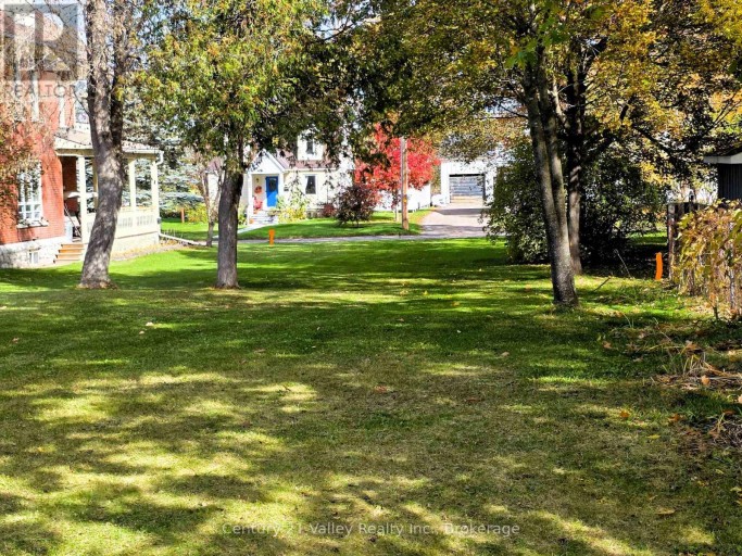 22 LORNE STREET N, Renfrew, Ontario, K7V1K9