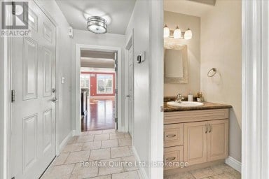 39 PRINCETON PLACE Belleville (Thurlow Ward) Ontario photo 2