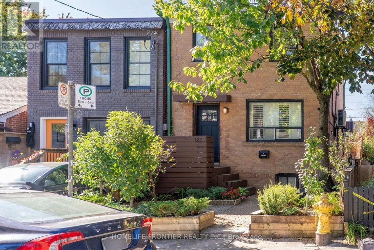 UPPER - 122 MANNING AVENUE, Toronto (Trinity-Bellwoods), Ontario, M6J2K5