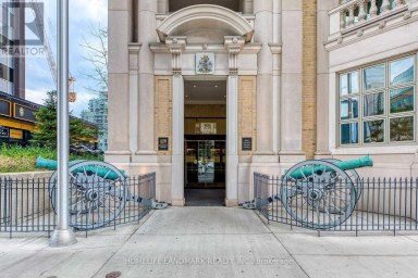 1602 - 426 UNIVERSITY AVENUE Toronto (Kensington-Chinatown) Ontario photo 1